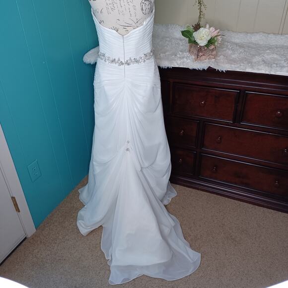 Symphony Of Venus Corset Wedding Gown Beaded Detail Waist Bridal Dress - Picture 6 of 12